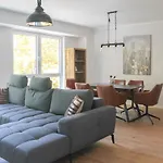 New York - Fuer Freunde & Familien, Stadtnah, Parkplatz, E-ladestation, Gitterbox Fuer Fahrraeder, Fitnessstudio, Digitale Gaestemappe Mit Restaurant- Und Unternehmenstipps Διαμέρισμα *