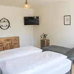 New York - Fuer Freunde & Familien, Stadtnah, Parkplatz, E-ladestation, Gitterbox Fuer Fahrraeder, Fitnessstudio, Digitale Gaestemappe Mit Restaurant- Und Unternehmenstipps Διαμέρισμα