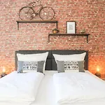 New York - Fuer Freunde & Familien, Stadtnah, Parkplatz, E-ladestation, Gitterbox Fuer Fahrraeder, Fitnessstudio, Digitale Gaestemappe Mit Restaurant- Und Unternehmenstipps * Κόμπλεντς