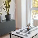 New York - Fuer Freunde & Familien, Stadtnah, Parkplatz, E-ladestation, Gitterbox Fuer Fahrraeder, Fitnessstudio, Digitale Gaestemappe Mit Restaurant- Und Unternehmenstipps * Κόμπλεντς