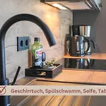 New York - Fuer Freunde & Familien, Stadtnah, Parkplatz, E-ladestation, Gitterbox Fuer Fahrraeder, Fitnessstudio, Digitale Gaestemappe Mit Restaurant- Und Unternehmenstipps Κόμπλεντς