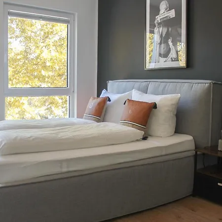 New York - Fuer Freunde & Familien, Stadtnah, Parkplatz, E-ladestation, Gitterbox Fuer Fahrraeder, Fitnessstudio, Digitale Gaestemappe Mit Restaurant- Und Unternehmenstipps 科布倫茨