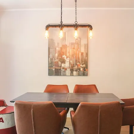 New York - Fuer Freunde & Familien, Stadtnah, Parkplatz, E-ladestation, Gitterbox Fuer Fahrraeder, Fitnessstudio, Digitale Gaestemappe Mit Restaurant- Und Unternehmenstipps * 科布倫茨