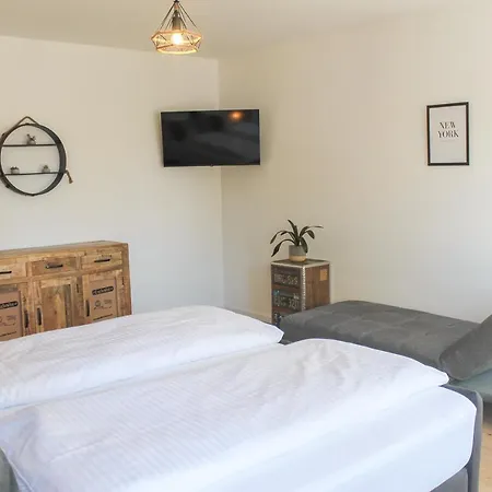 New York - Fuer Freunde & Familien, Stadtnah, Parkplatz, E-ladestation, Gitterbox Fuer Fahrraeder, Fitnessstudio, Digitale Gaestemappe Mit Restaurant- Und Unternehmenstipps Lägenhet