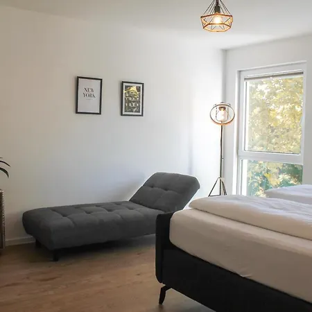 New York - Fuer Freunde & Familien, Stadtnah, Parkplatz, E-ladestation, Gitterbox Fuer Fahrraeder, Fitnessstudio, Digitale Gaestemappe Mit Restaurant- Und Unternehmenstipps Lägenhet