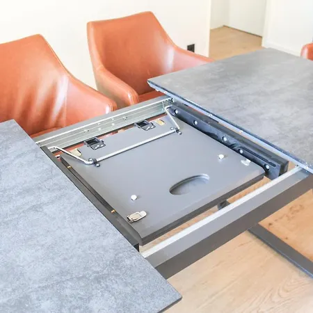 New York - Fuer Freunde & Familien, Stadtnah, Parkplatz, E-ladestation, Gitterbox Fuer Fahrraeder, Fitnessstudio, Digitale Gaestemappe Mit Restaurant- Und Unternehmenstipps *