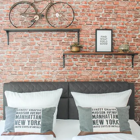 Lägenhet New York - Fuer Freunde & Familien, Stadtnah, Parkplatz, E-ladestation, Gitterbox Fuer Fahrraeder, Fitnessstudio, Digitale Gaestemappe Mit Restaurant- Und Unternehmenstipps *