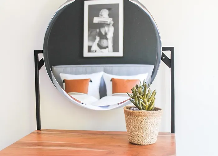 New York - Fuer Freunde & Familien, Stadtnah, Parkplatz, E-ladestation, Gitterbox Fuer Fahrraeder, Fitnessstudio, Digitale Gaestemappe Mit Restaurant- Und Unternehmenstipps * Coblença