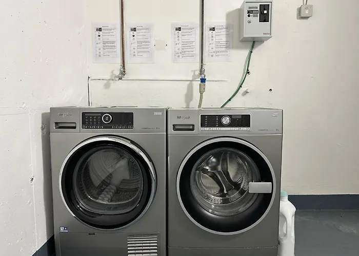 New York - Fuer Freunde & Familien, Stadtnah, Parkplatz, E-ladestation, Gitterbox Fuer Fahrraeder, Fitnessstudio, Digitale Gaestemappe Mit Restaurant- Und Unternehmenstipps * 科布倫茨